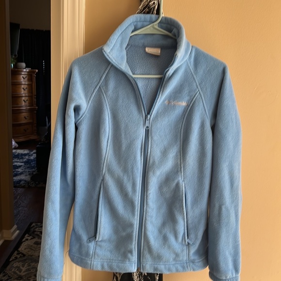 Columbia  sweater in great shape - Picture 4 of 4